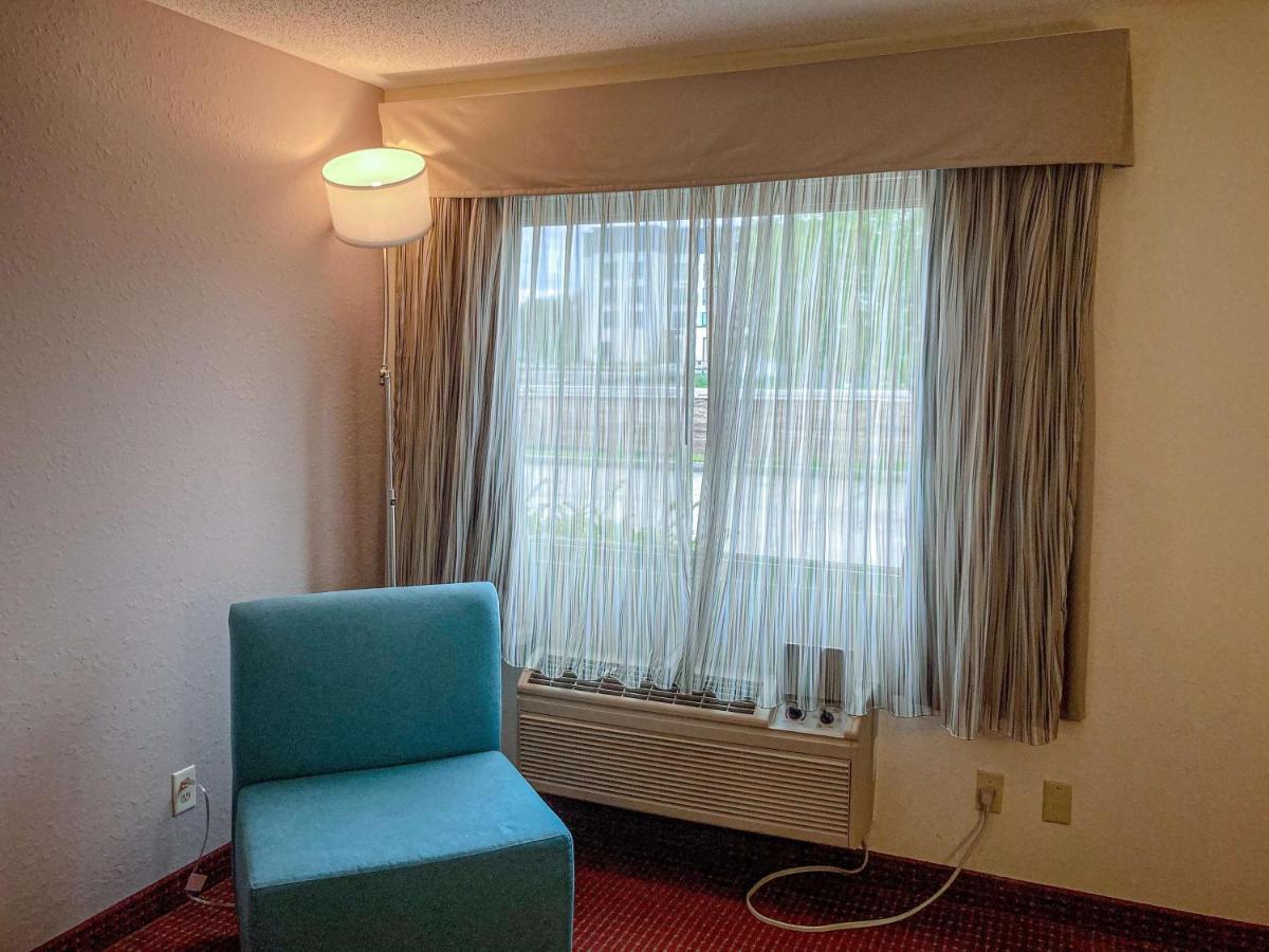 Motel 6 Elkhart, In Zewnętrze zdjęcie