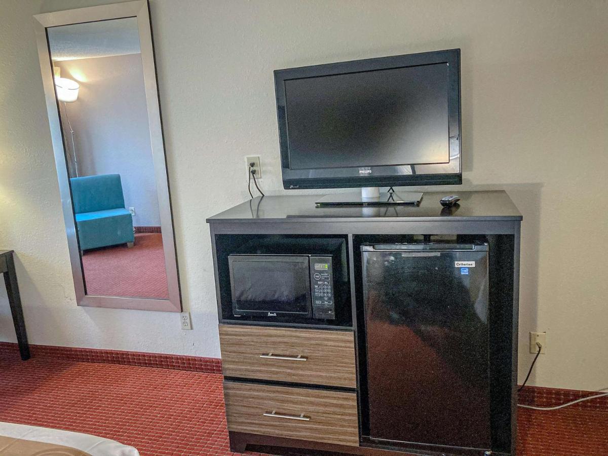 Motel 6 Elkhart, In Zewnętrze zdjęcie